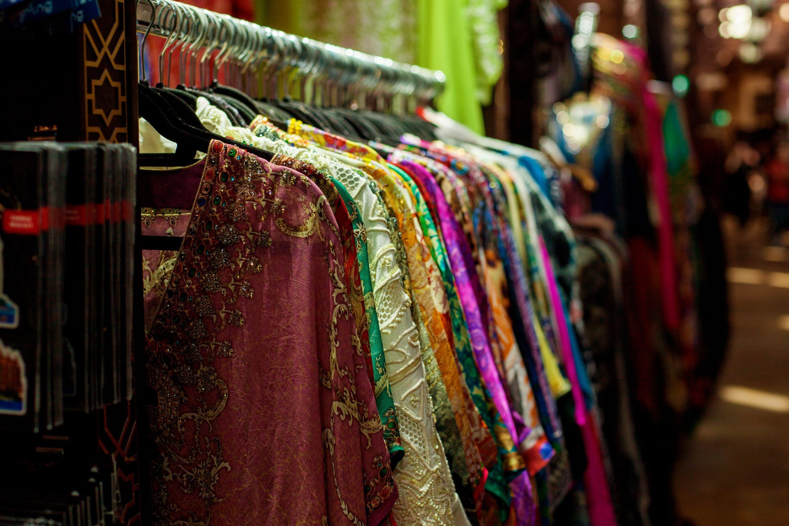 Janpath Market, Delhi: Shopping Guide, Timings & Nearest Metro Station